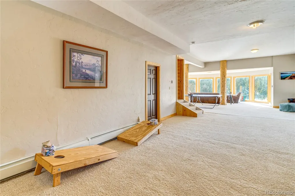 528 Mohawk Heights Florissant CO 80816