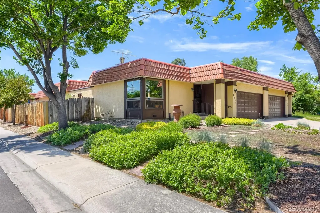 1457 S Salem Way Aurora CO 80012