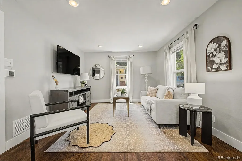 1870 W Beekman Place Denver CO 80221