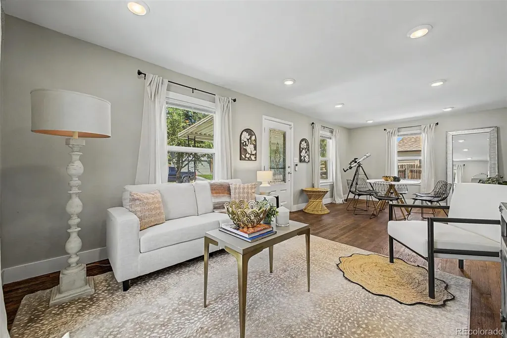 1870 W Beekman Place Denver CO 80221