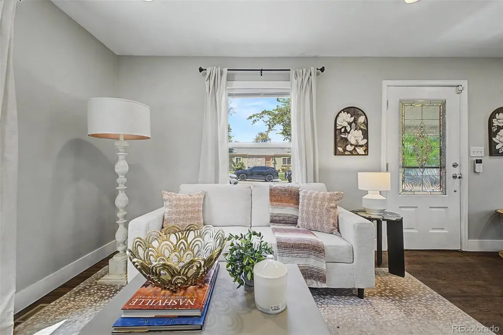 1870 W Beekman Place Denver CO 80221
