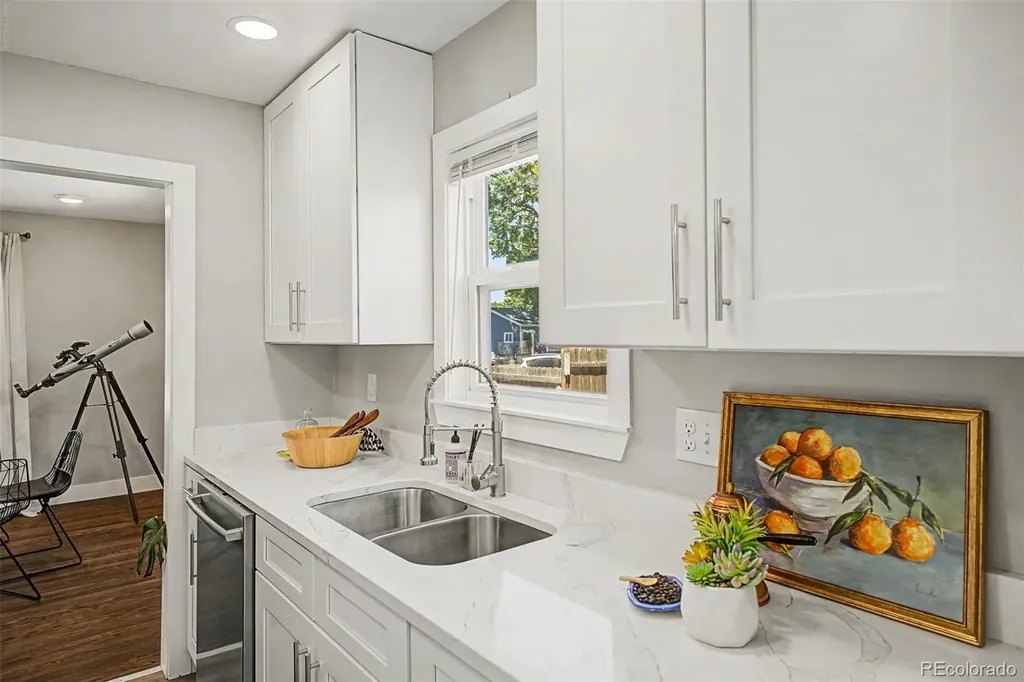 1870 W Beekman Place Denver CO 80221