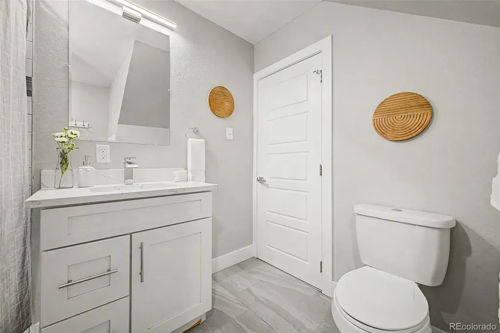 1870 W Beekman Place Denver CO 80221