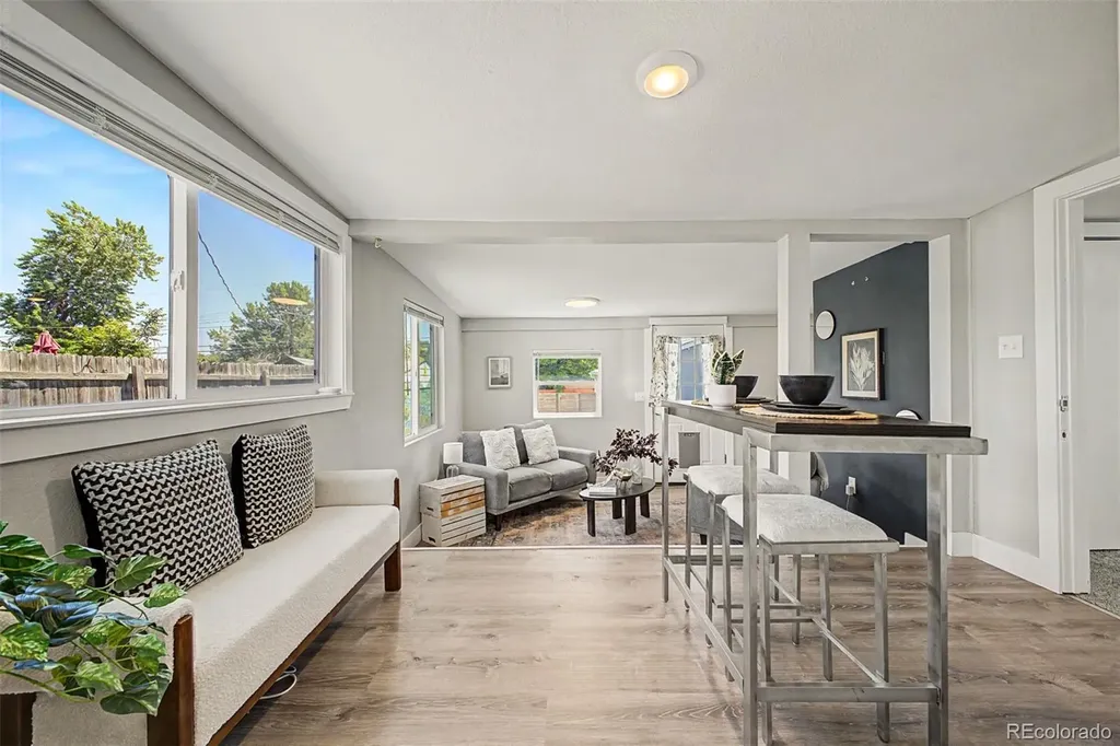 1870 W Beekman Place Denver CO 80221