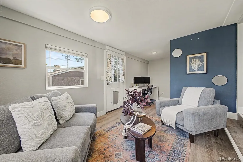 1870 W Beekman Place Denver CO 80221