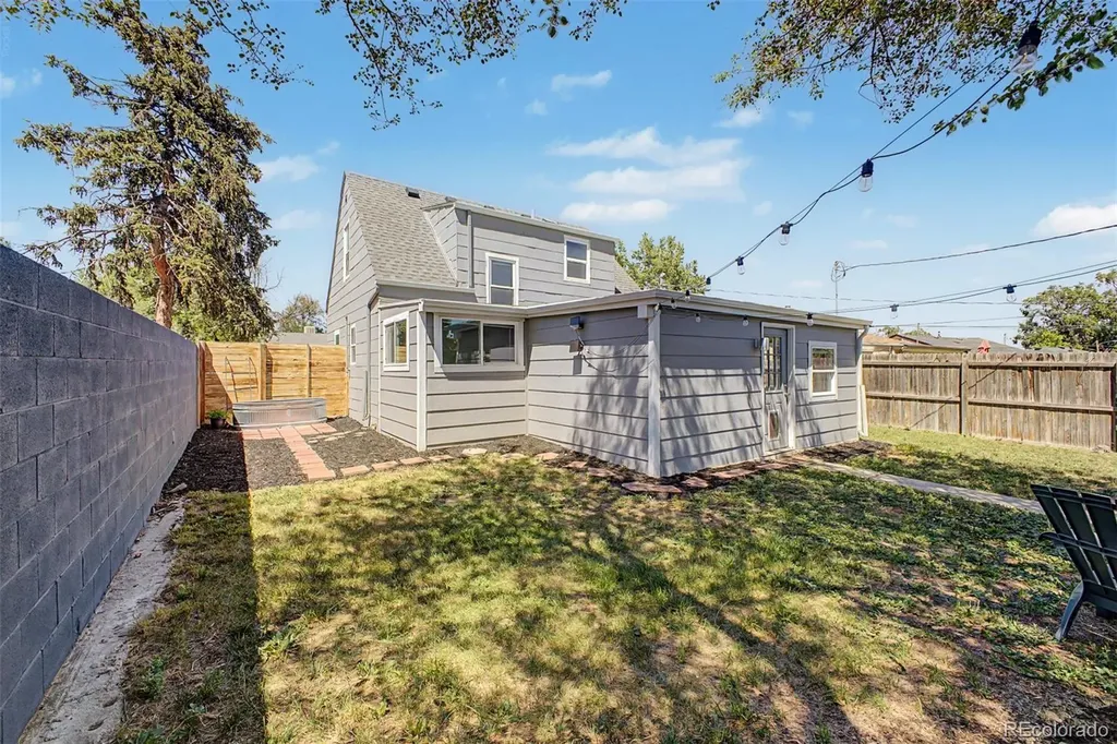 1870 W Beekman Place Denver CO 80221