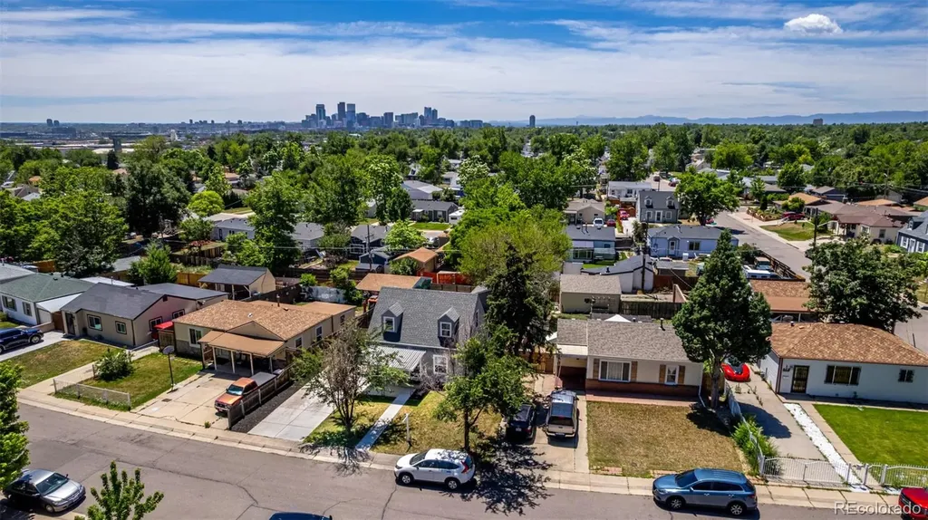 1870 W Beekman Place Denver CO 80221