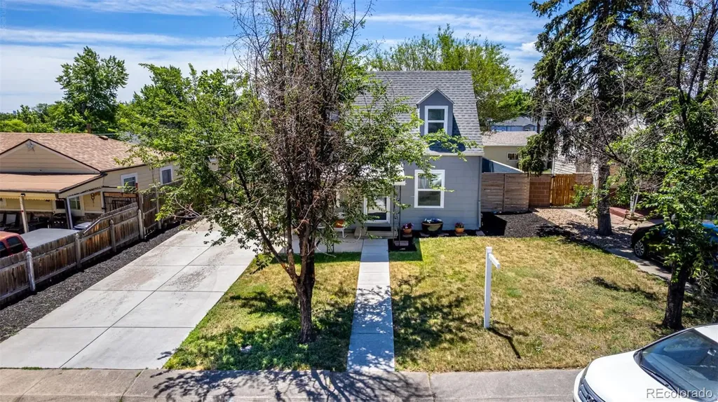 1870 W Beekman Place Denver CO 80221