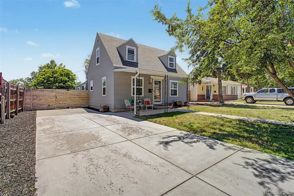 1870 W Beekman Place Denver CO 80221