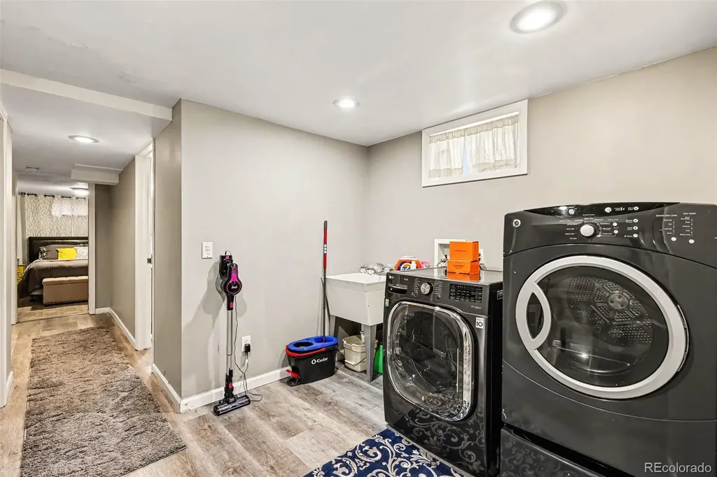 5402 E Warren Avenue Denver CO 80222