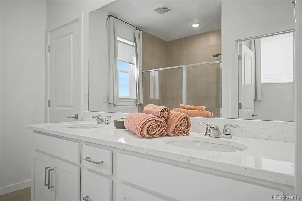 8709 Middle Fork Street Littleton CO 80125