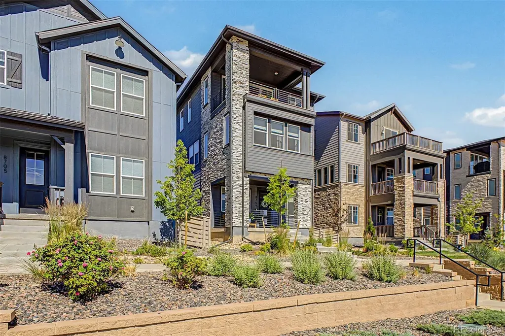 8709 Middle Fork Street Littleton CO 80125