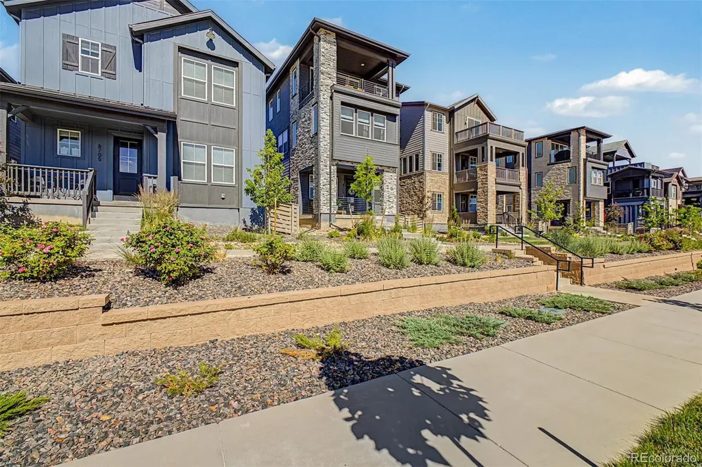 8709 Middle Fork Street Littleton CO 80125