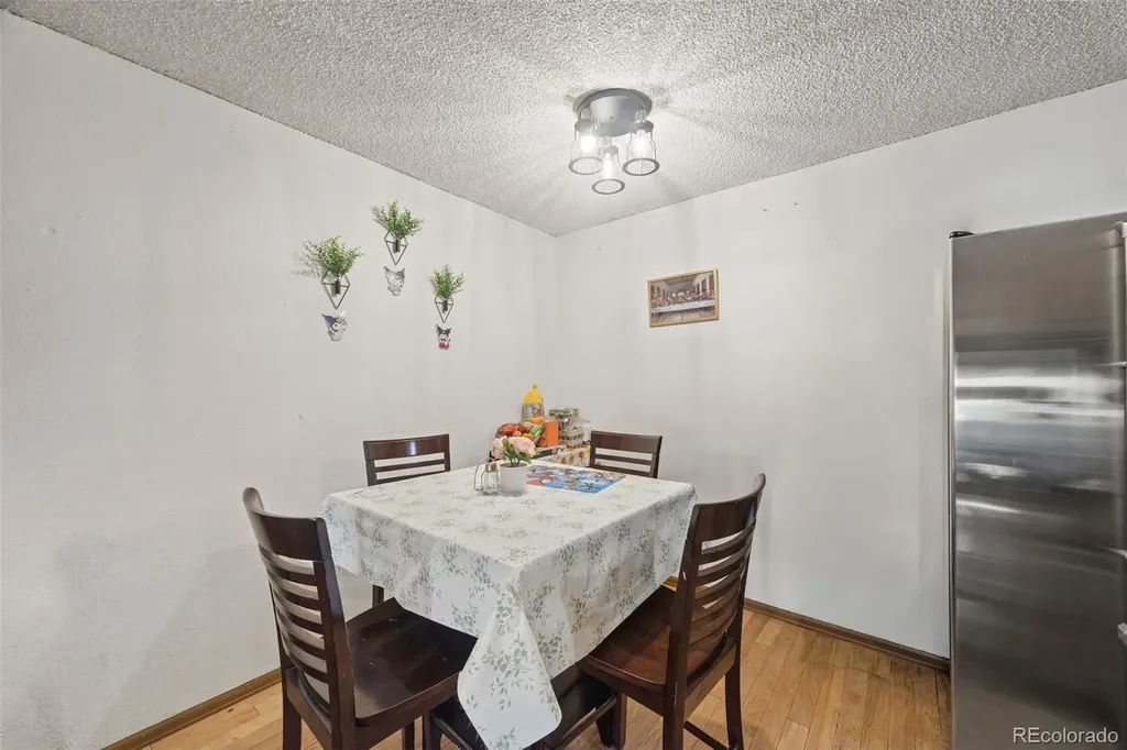 10211 Ura Lane Denver CO 80260