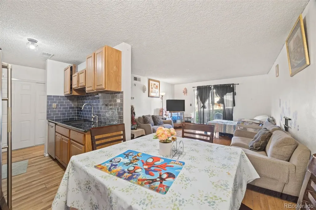 10211 Ura Lane Denver CO 80260