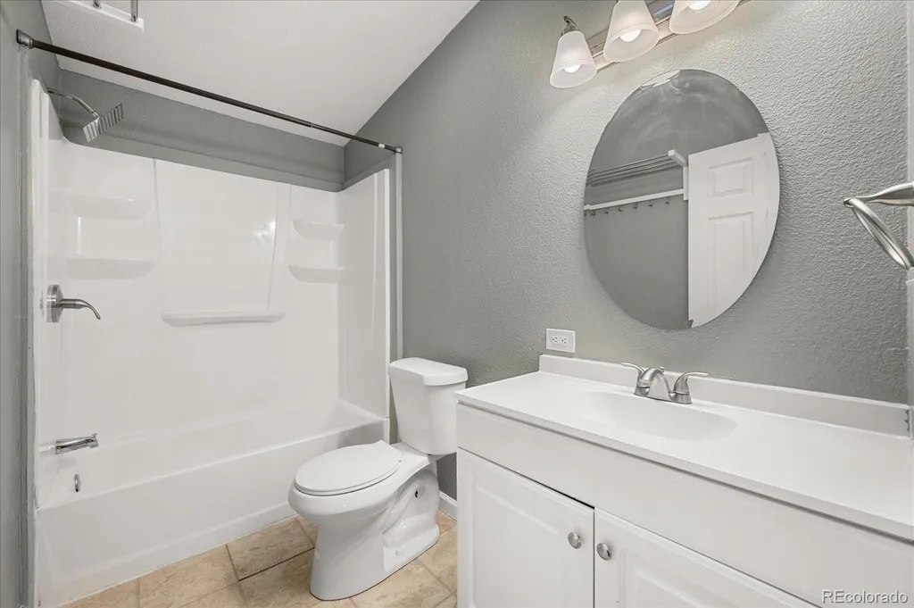 1924 W Asbury Avenue Denver CO 80223