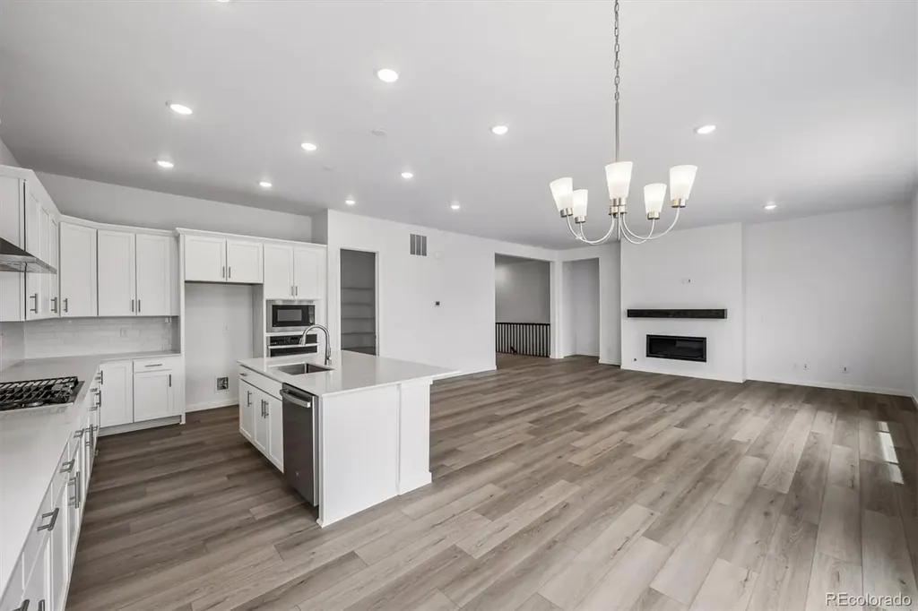 2516 Bitterroot Place Highlands Ranch CO 80129