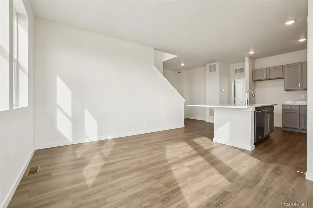 5433 N Eaton Park Way Aurora CO 80019