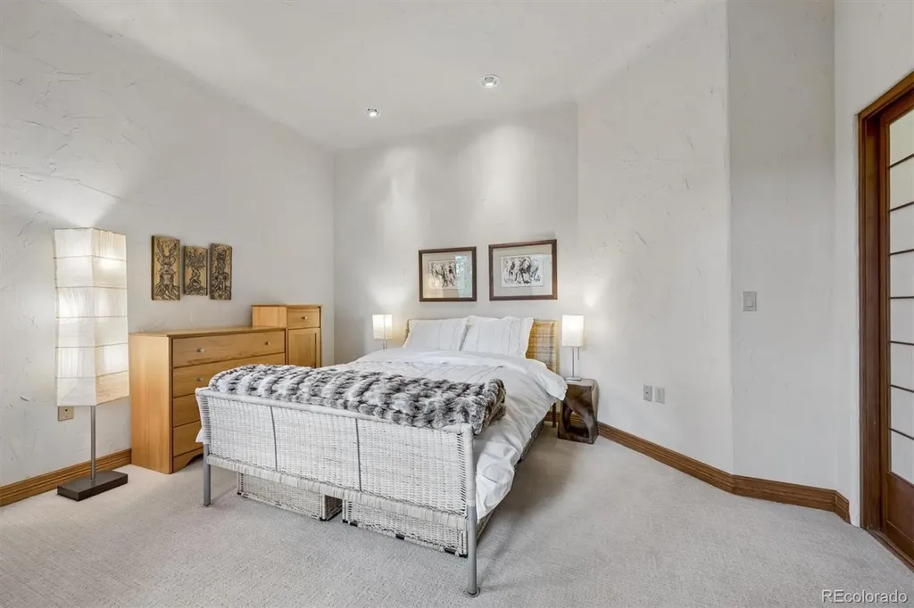 23004 Whispering Woods Golden CO 80401