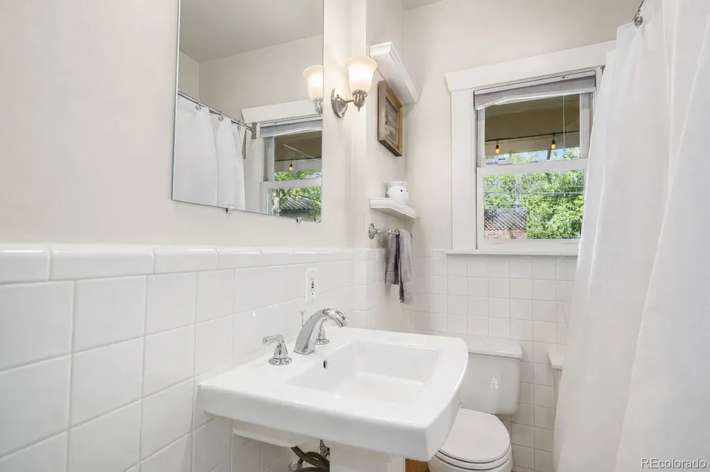 726 S Corona Street Denver CO 80209