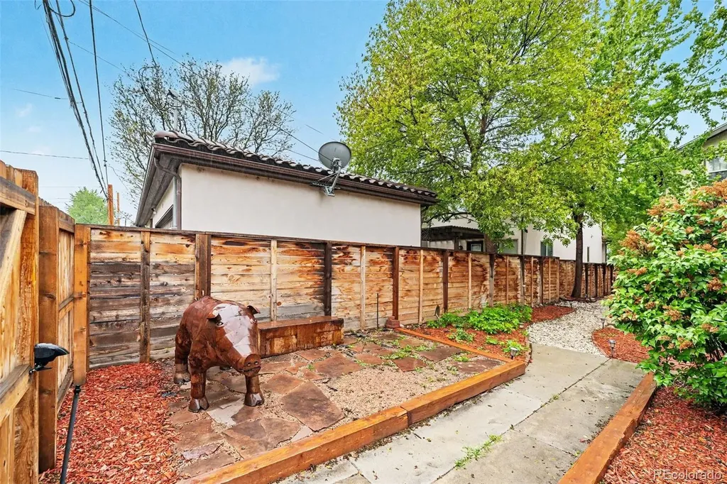 726 S Corona Street Denver CO 80209