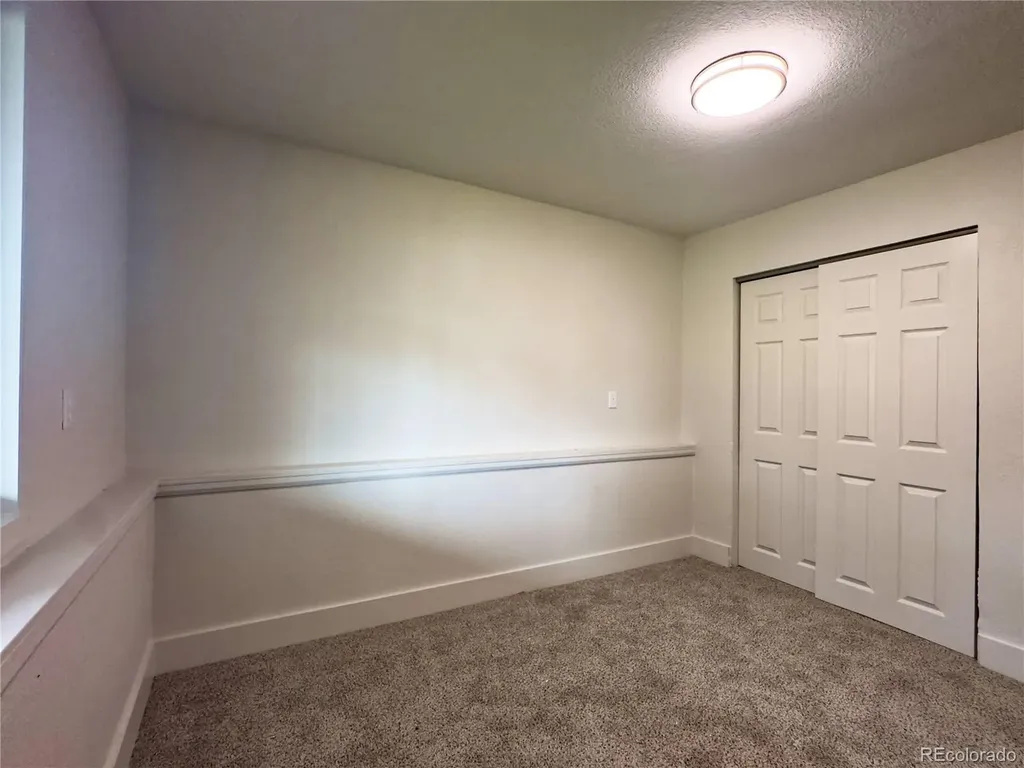 5128 Columbus Way Denver CO 80239