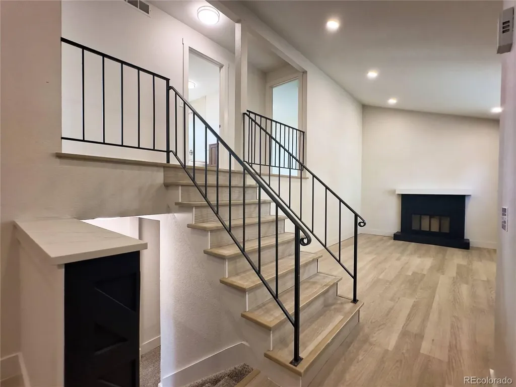 5128 Columbus Way Denver CO 80239