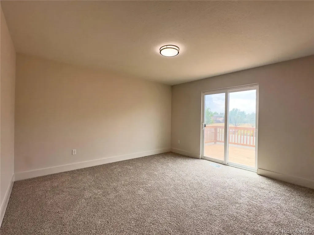5128 Columbus Way Denver CO 80239