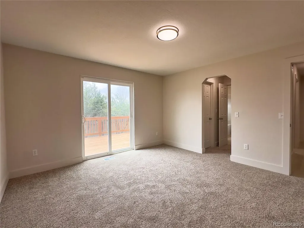 5128 Columbus Way Denver CO 80239