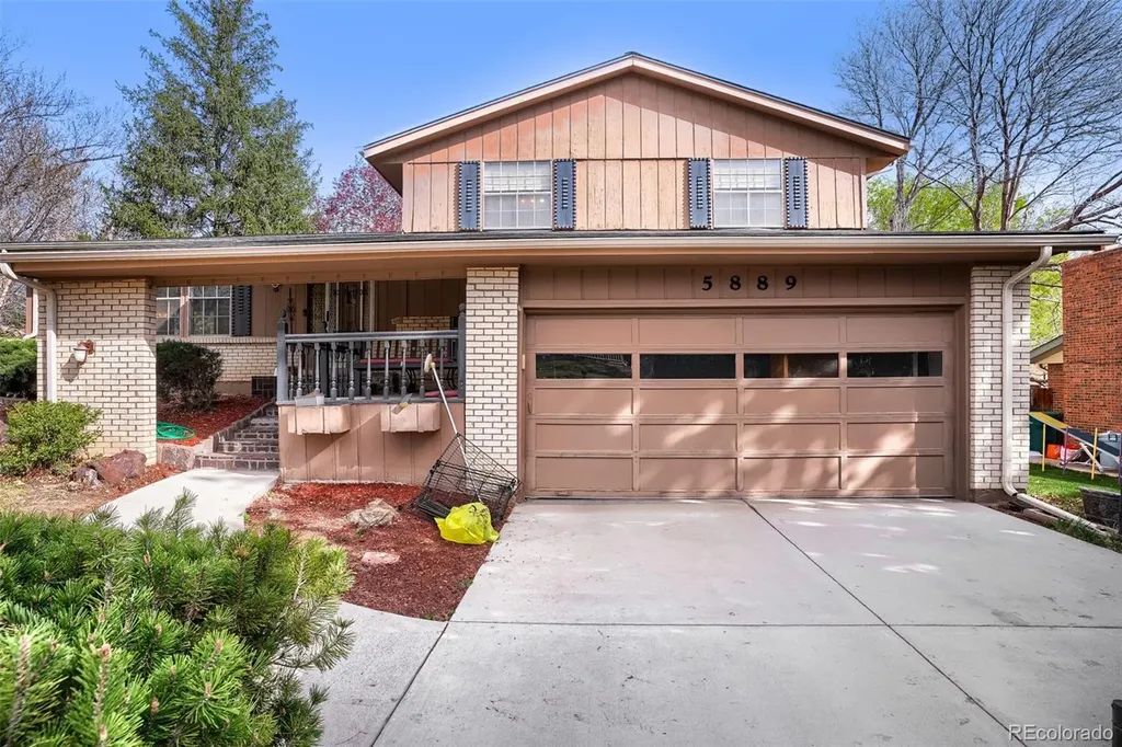 5889 W Fair Drive Littleton CO 80123