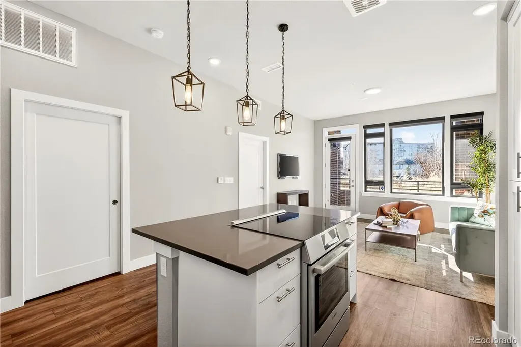 6618 E Lowry Boulevard Denver CO 80230