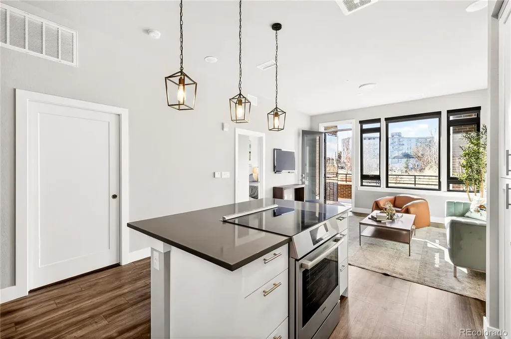 6618 E Lowry Boulevard Denver CO 80230