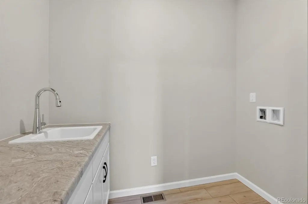 11851 Canyon Avenue Littleton CO 80127