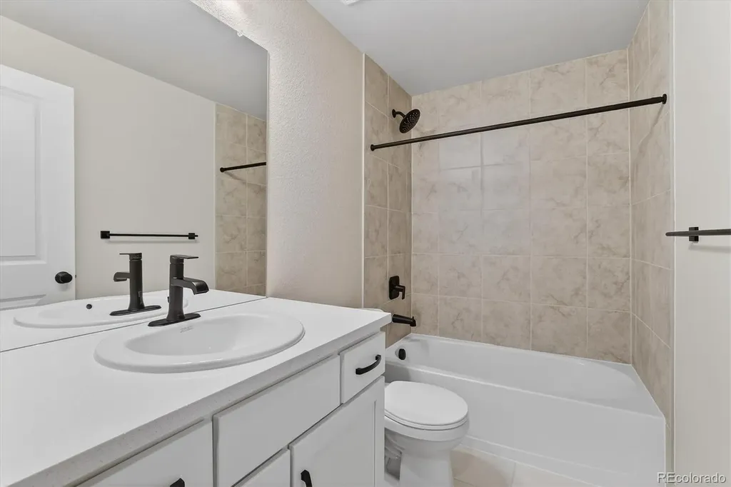 11851 Canyon Avenue Littleton CO 80127