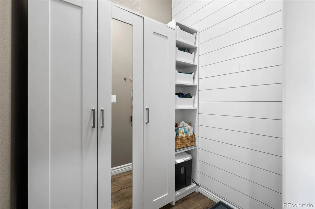 25084 E Pinewood Place Aurora CO 80016