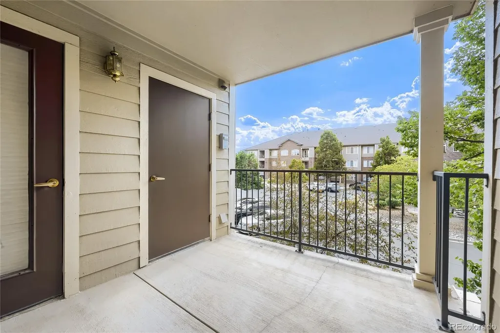 2896 W Riverwalk Circle Littleton CO 80123