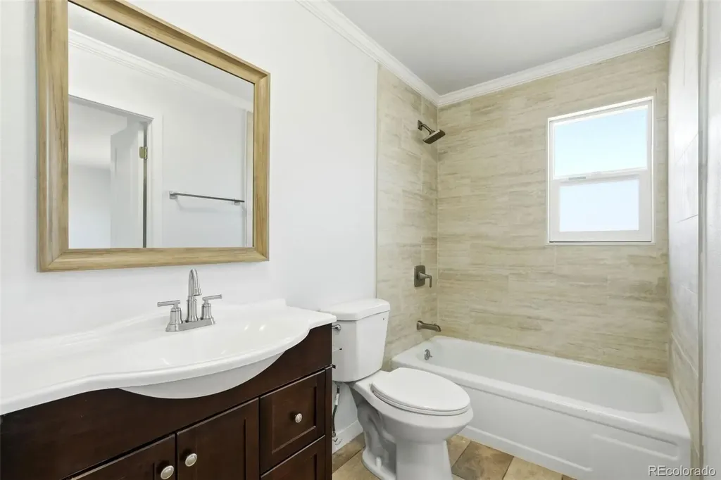 6752 S Dahlia Court Centennial CO 80122