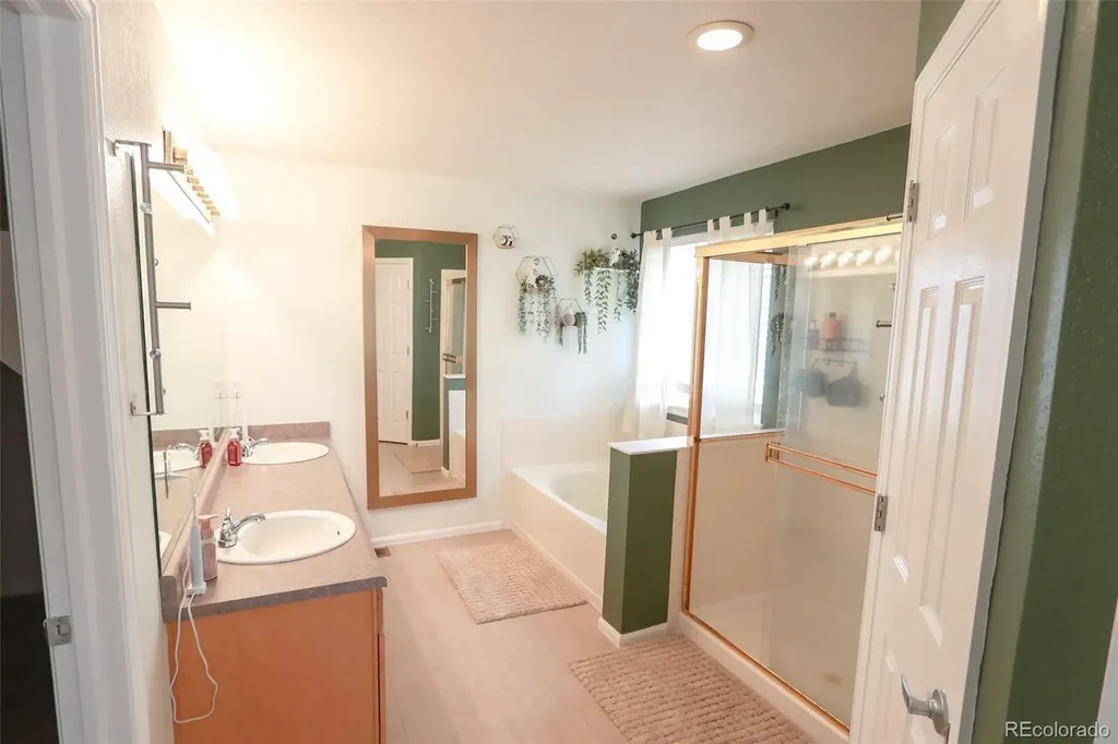 8853 S Dudley Street Littleton CO 80128