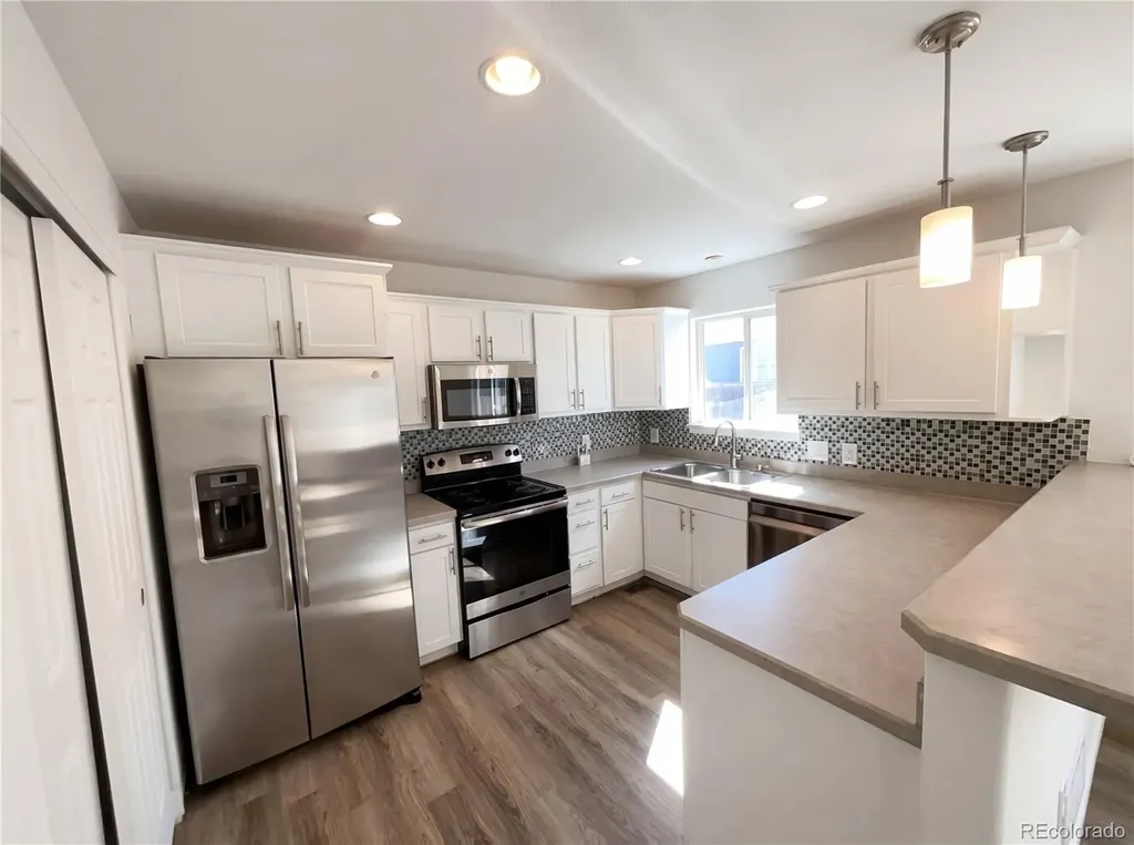 9686 Fairwood Street Littleton CO 80125