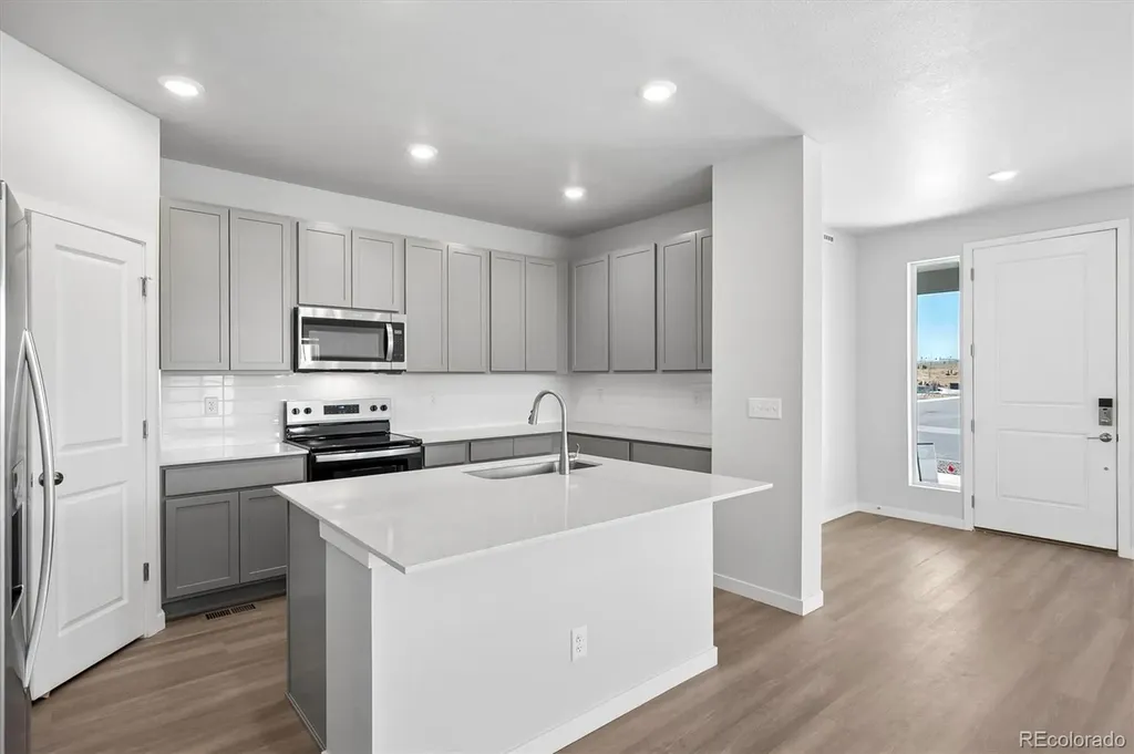 4709 N Valdai Court Aurora CO 80019