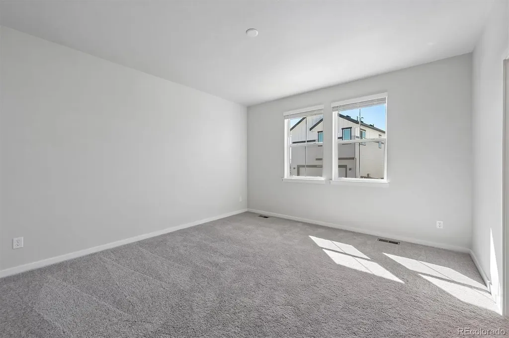 4709 N Valdai Court Aurora CO 80019