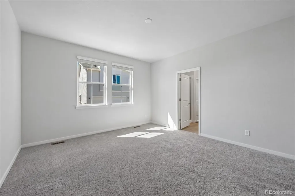 4709 N Valdai Court Aurora CO 80019