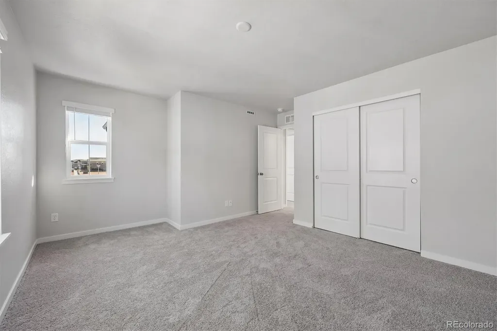 4709 N Valdai Court Aurora CO 80019