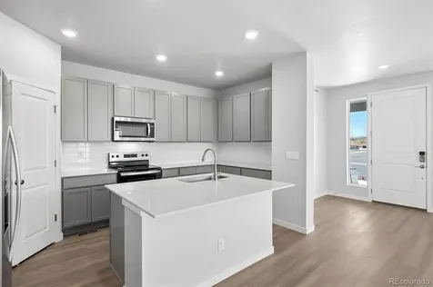 4709 N Valdai Court Aurora CO 80019