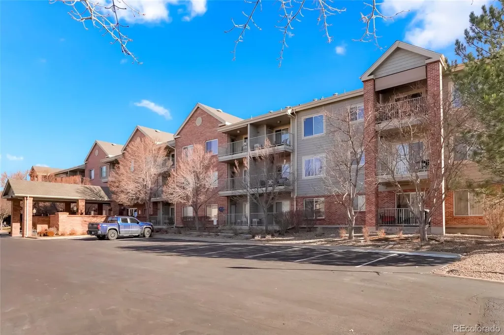 2895 W Riverwalk Circle Littleton CO 80123