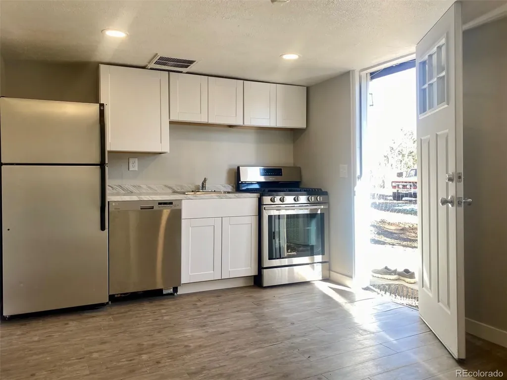 16680 W 11 Avenue Golden CO 80401
