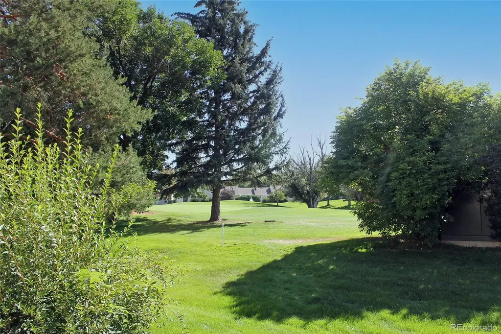 2734 S Heather Gardens Way Aurora CO 80014
