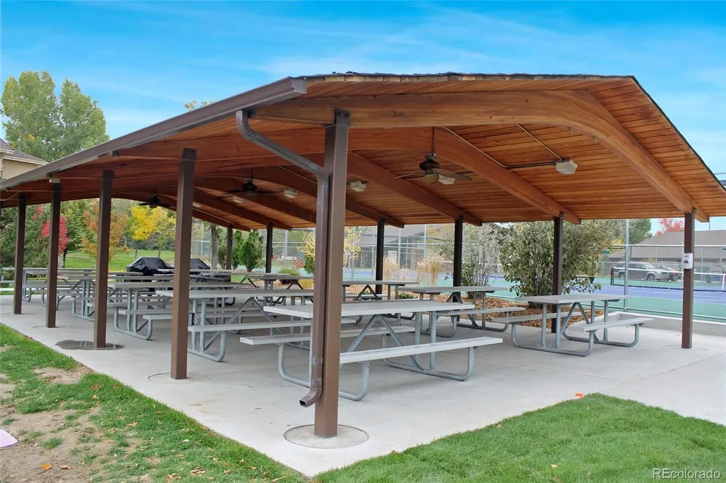 2734 S Heather Gardens Way Aurora CO 80014