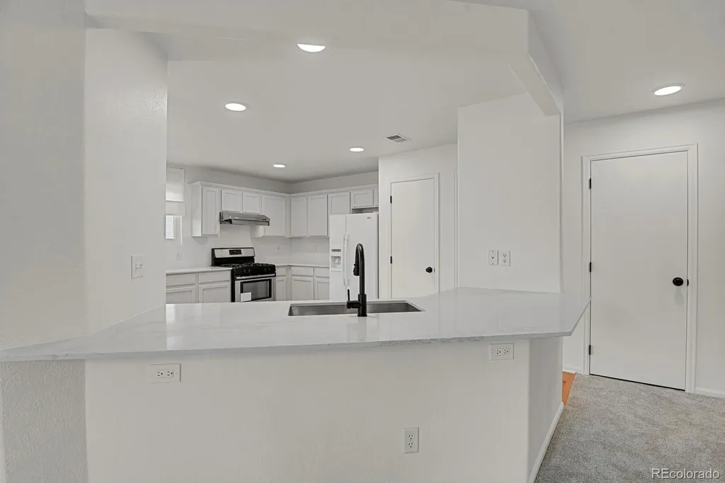 5530 S Quemoy Circle Aurora CO 80015
