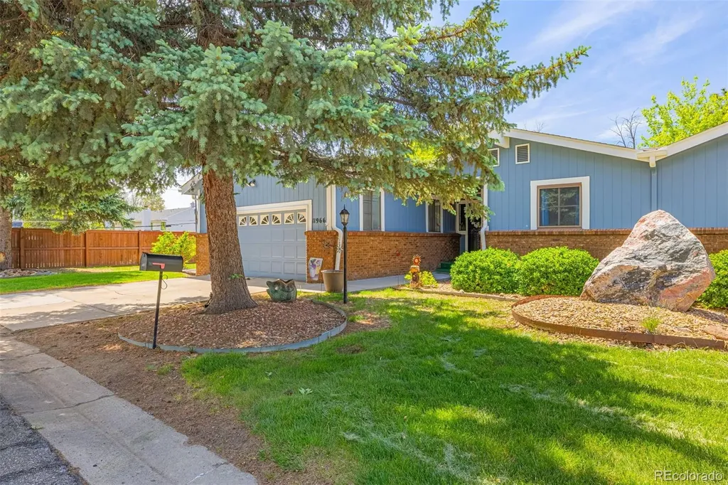 11966 E Maple Avenue Aurora CO 80012